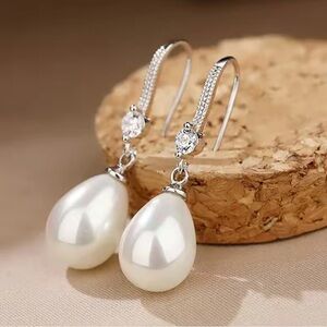 Classic Pearl Teardrop Silver Earrings